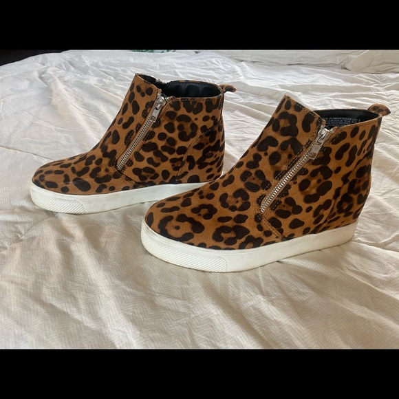 Shoes - Leopard sneakers